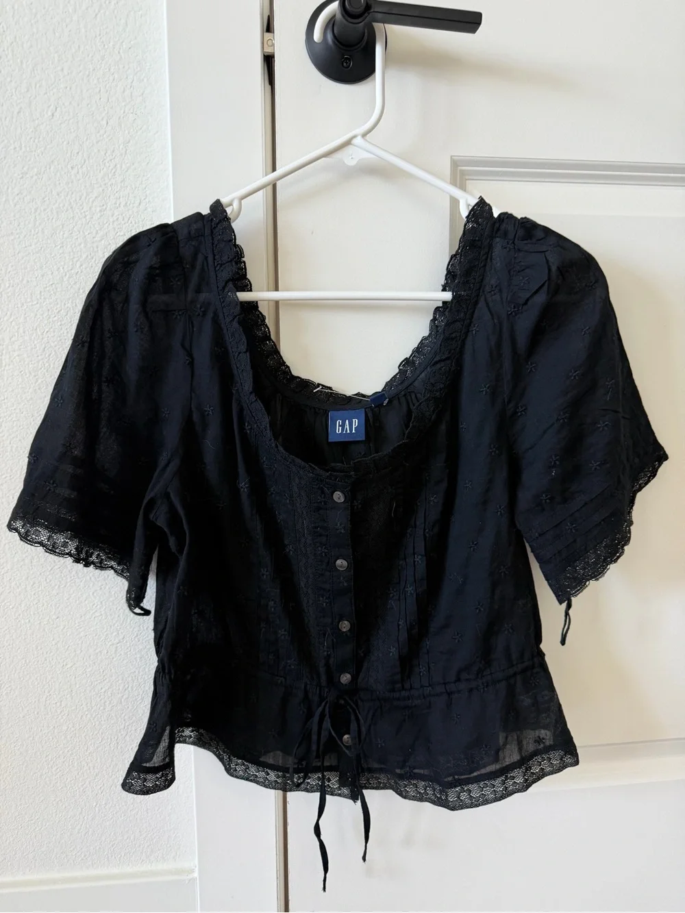 GAP Black Lace-Trim Button Front Peplum Top - Picture 3 of 7